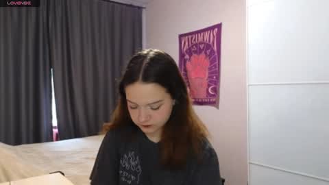 Snapshot of veroniquecabarcas chatting on 07-22-26, 07:11 Anna online show from 07-22-26, 07:11