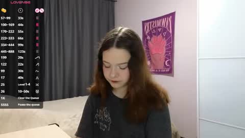 Snapshot of veroniquecabarcas chatting on 07-26-26, 04:03 Anna online show from 07-26-26, 04:03