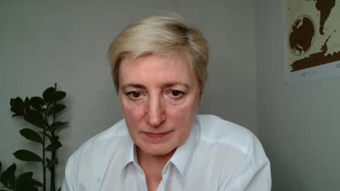 Snapshot of verony_ chatting on 03-09-25, 03:27 verony_ online show from 03-09-25, 03:27