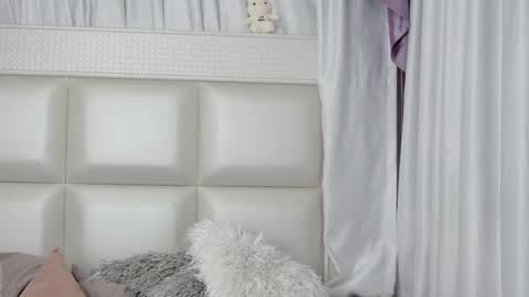 Snapshot of verosantana1 chatting on 06-09-26, 12:00 Vernica online show from 06-09-26, 12:00
