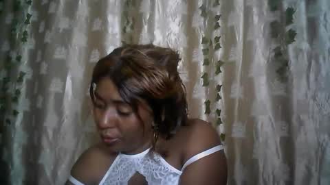 verronique1511 online show from 05-17-26, 06:04