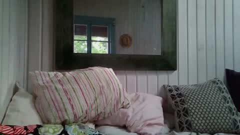 Snapshot of versatilexswede chatting on 06-23-26, 04:27 John online show from 06-23-26, 04:27