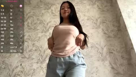 Adele online show from 03-06-26, 11:39