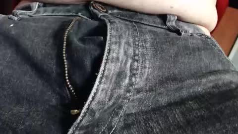 Erik online show from 03-10-25, 03:41