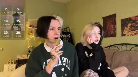 veryraretwins online show from 10-23-25, 02:44