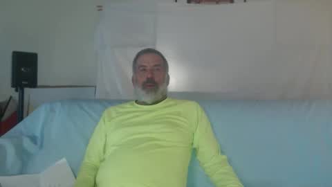 Snapshot of veryveryhairmanindenver chatting on 05-04-26, 11:45 hairy man online show from 05-04-26, 11:45