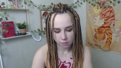 veryveryvery_shy online show from 05-04-26, 05:25