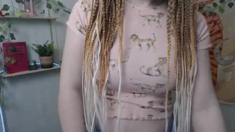 veryveryvery_shy online show from 05-06-26, 05:46