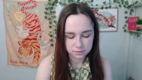 veryveryvery_shy online show from 06-02-26, 05:42
