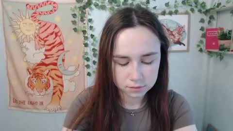 veryveryvery_shy online show from 06-03-26, 05:54