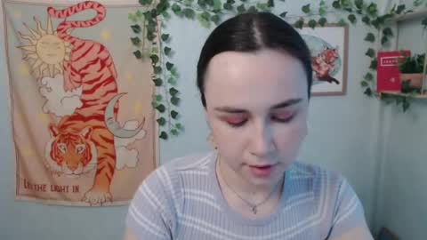 veryveryvery_shy online show from 06-04-26, 05:46