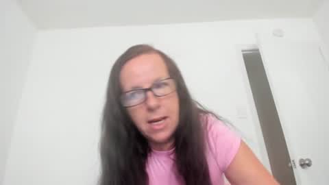 Snapshot of veryysassypeachgoddess chatting on 08-01-26, 12:37 VeryySassyPeachGoddess online show from 08-01-26, 12:37
