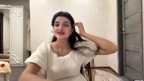 Snapshot of vestaigwe chatting on 07-28-26, 06:20 Izzabel online show from 07-28-26, 06:20