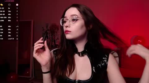 Snapshot of vetta_dey chatting on 03-08-25, 11:18 Iva online show from 03-08-25, 11:18