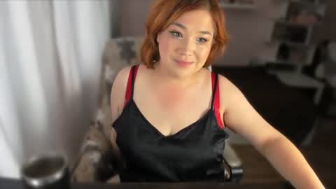 Snapshot of vi__vixen chatting on 07-25-26, 12:25 Vi Vixen online show from 07-25-26, 12:25