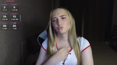 vi_luxxxy online show from 07-12-26, 01:51