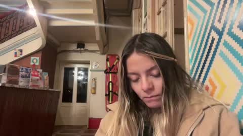 Snapshot of viajemos chatting on 07-16-26, 05:57 papichulo y mamichula online show from 07-16-26, 05:57