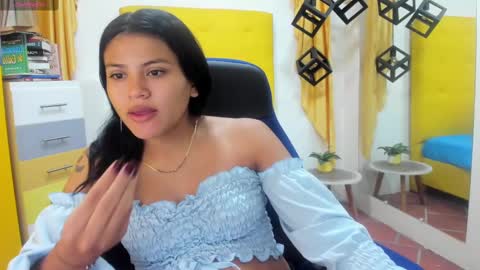 Snapshot of vic_nahomy chatting on 02-12-25, 11:51 nahomy online show from 02-12-25, 11:51