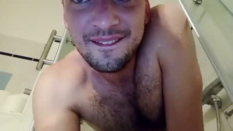 Snapshot of vicfuck1010 chatting on 07-23-26, 05:00 vicfuck1010 online show from 07-23-26, 05:00