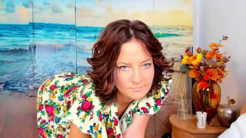 ViciousQueenu can call me Laura online show from 06-10-26, 03:07