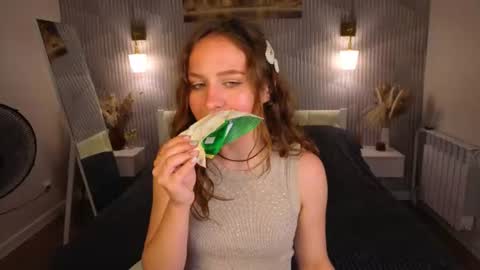 vicki_milles online show from 06-29-26, 08:20