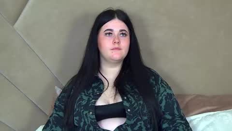 VickiBrooks online show from 02-04-25, 05:34