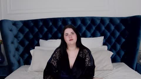 VickiBrooks online show from 02-11-25, 03:18