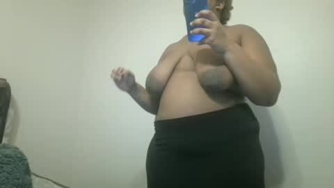 Snapshot of vickiryder56 chatting on 12-16-25, 04:17 vickiryder56 online show from 12-16-25, 04:17