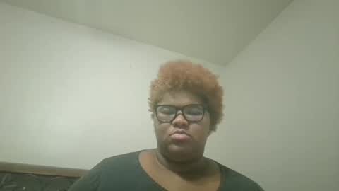 Snapshot of vickiryder56 chatting on 12-19-25, 05:03 vickiryder56 online show from 12-19-25, 05:03