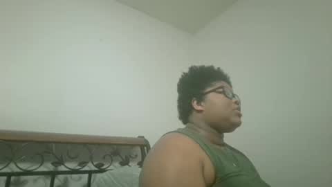 Snapshot of vickiryder56 chatting on 04-13-26, 02:06 vickiryder56 online show from 04-13-26, 02:06
