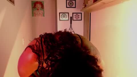 Snapshot of vicky_crazy chatting on 12-20-24, 11:16 Vicky  online show from 12-20-24, 11:16