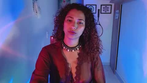 Snapshot of vicky_crazy chatting on 12-31-24, 04:06 Vicky  online show from 12-31-24, 04:06