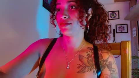 Snapshot of vicky_crazy chatting on 01-06-25, 10:26 Vicky  online show from 01-06-25, 10:26
