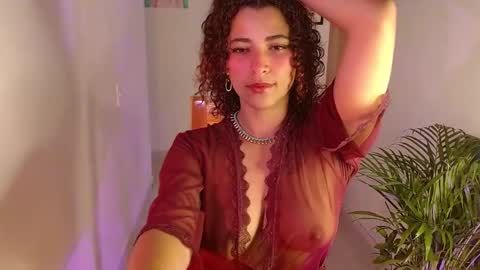 Snapshot of vicky_crazy chatting on 02-01-25, 05:58 Vicky  online show from 02-01-25, 05:58