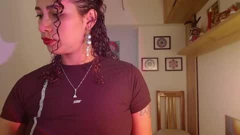 Snapshot of vicky_crazy chatting on 02-08-25, 04:36 Vicky  online show from 02-08-25, 04:36