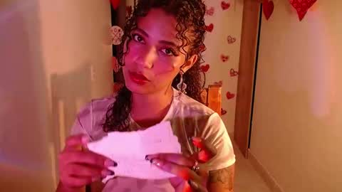 Snapshot of vicky_crazy chatting on 02-21-25, 01:33 Vicky  online show from 02-21-25, 01:33