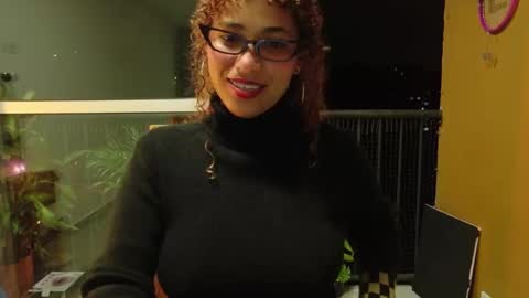 Snapshot of vicky_crazy chatting on 10-25-25, 03:47 Vicky  online show from 10-25-25, 03:47