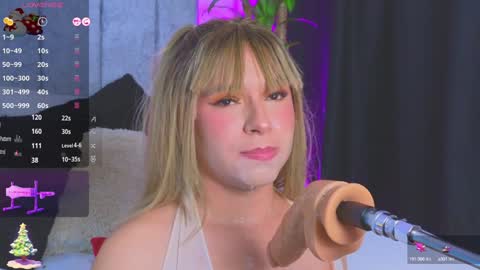 Snapshot of vicky_hot_x chatting on 12-27-24, 01:53        online show from 12-27-24, 01:53
