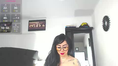 Snapshot of vicky_hotmilf chatting on 01-16-26, 09:02 Vicky online show from 01-16-26, 09:02