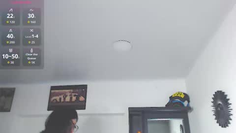 Snapshot of vicky_hotmilf chatting on 02-11-26, 11:15 Vicky online show from 02-11-26, 11:15