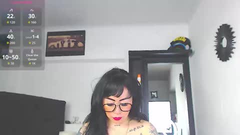 Snapshot of vicky_hotmilf chatting on 02-17-26, 10:56 Vicky online show from 02-17-26, 10:56