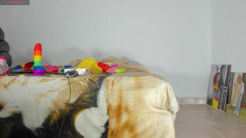 vicky manuela online show from 03-20-26, 02:38