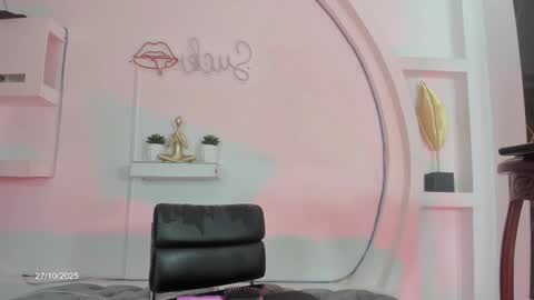 vicky_hottman online show from 10-28-25, 04:16