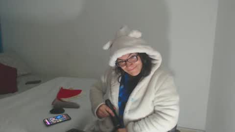 vickyjuice1 online show from 12-20-24, 08:49