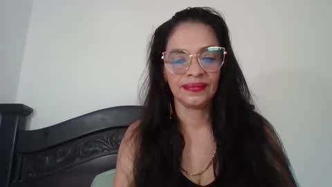 VICTORIA online show from 02-16-25, 05:15