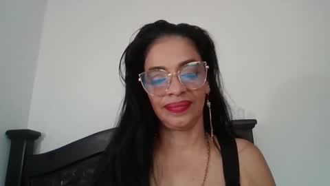 VICTORIA online show from 02-17-25, 05:53