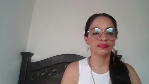 VICTORIA online show from 02-19-25, 08:31