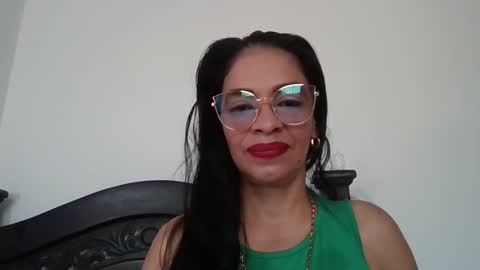 VICTORIA online show from 02-20-25, 05:40