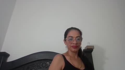 VICTORIA online show from 02-28-25, 05:48