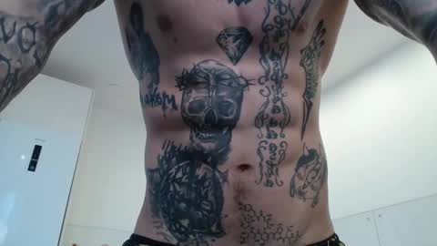 Snapshot of victor_rhino chatting on 02-18-26, 02:02 Victor rhinoff online show from 02-18-26, 02:02